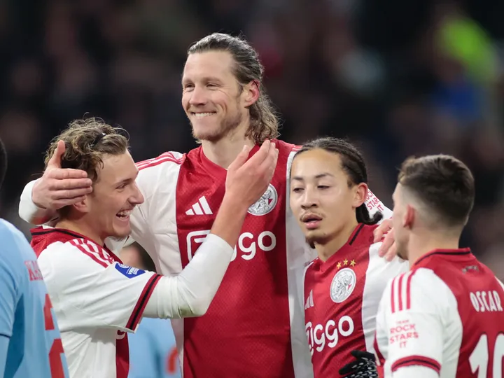 Ajax vs PSV – News and Probable Lineups